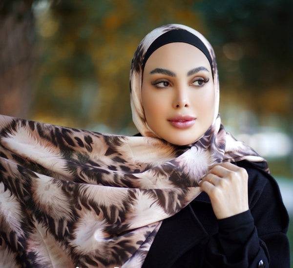 Milkman Hijab - Tiger - Model 1